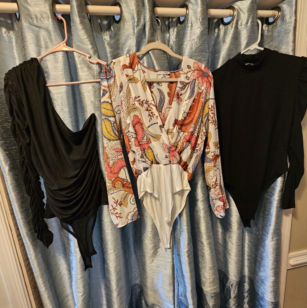 3 Long sleeve body suits